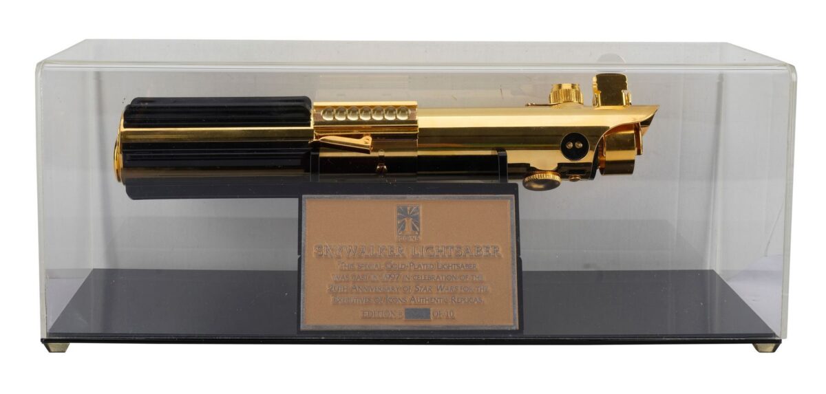 Luke Skywalker ICONS Gold